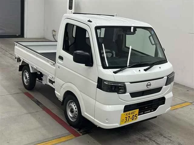 Nissan NT100 Clipper DR16T 2026